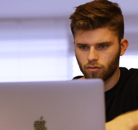 Búsqueda / solicitud de documento de carácter civil